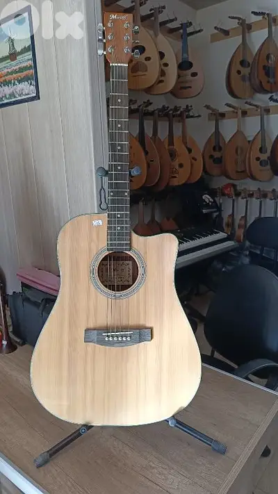 acoustic guitar mahogani wood and spruce