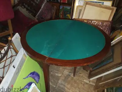 طاولة لعب ورق خشب جوز  مستعمل حالة جيدة