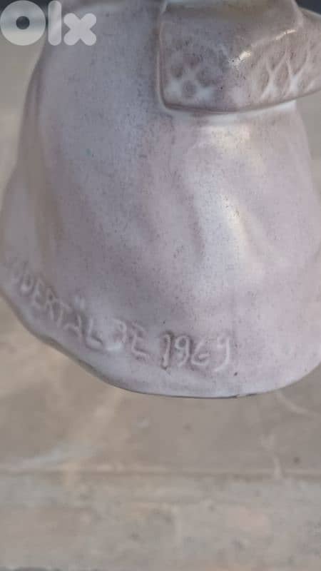antique 8