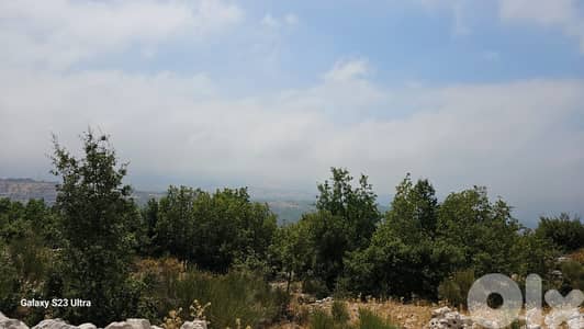 Land for sale in Tarchich ارض للبيع في ترشيش