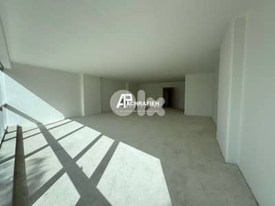 Office For Rent in Achrafieh - مكتب للإجار في الأشرفية