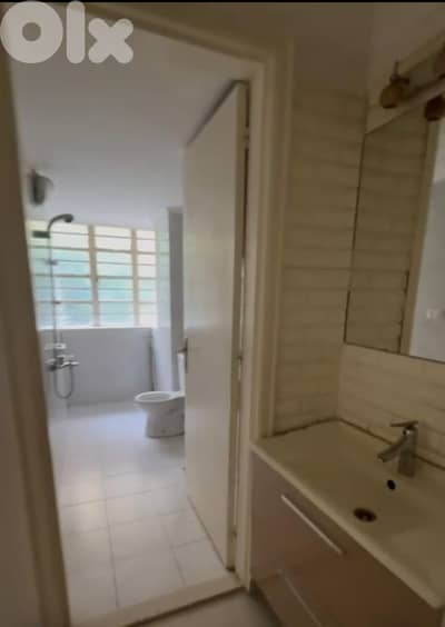 SPACIOUS APARTMENT IN RAS EL NABEH PRIME (200SQ) , (RN-143)