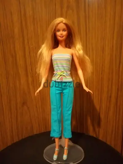 Barbie SCHOOL COOL Barbie Mattel as new doll year 2000 in similar wear=28$