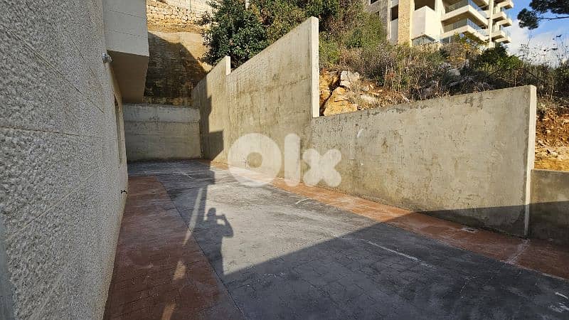 Huge TERRACE Apartment in Qennabet Broumana for sale 0