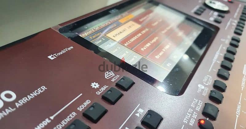 KORG Pa700 Oriental Boxed 1