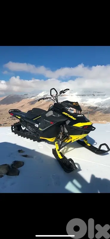 Skidoo summit X  BRP