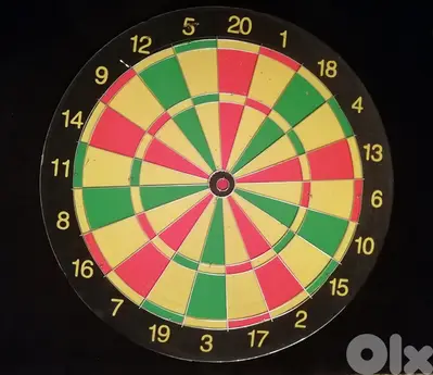 Dart board + 3 new darts