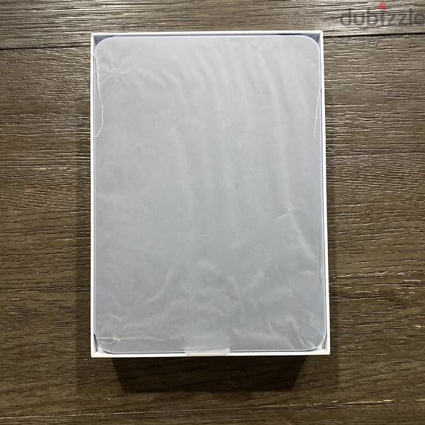 iPad 10th generation 64Gb with 2 months warranty 3