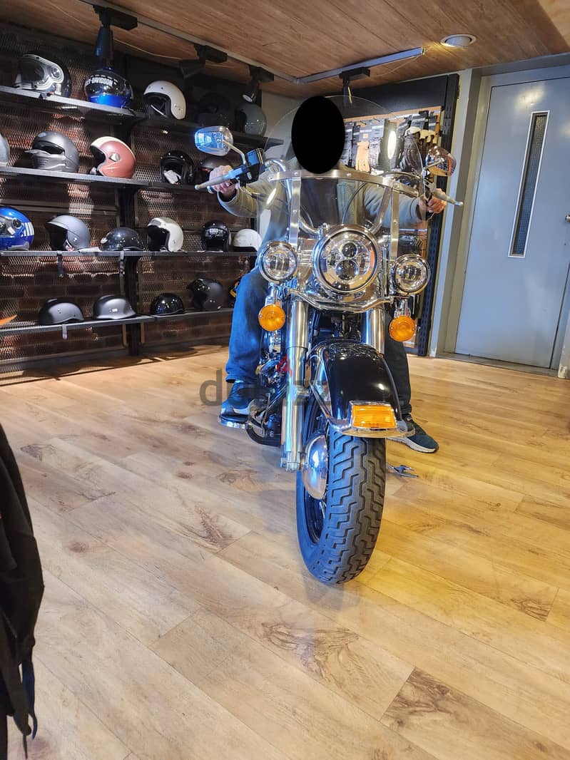 Harley Heritage Classic Softail 2014 - like new (negotiable) 9