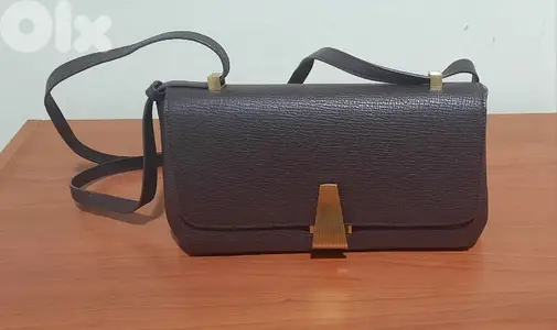 Handbag sac brown. جزدان بني