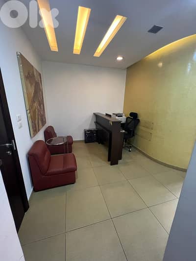 Office for rent in Badaro مكتب للإيجار في بدارو