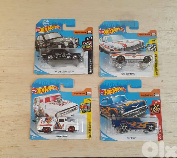 Hot Wheels (2019) diecast car model 1;64 15