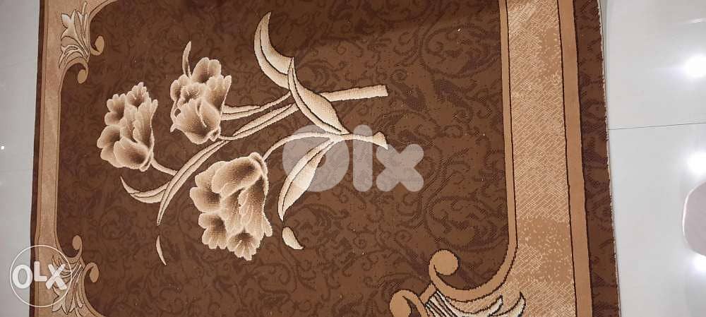 Carpet length 274cm. Width 199cm 4