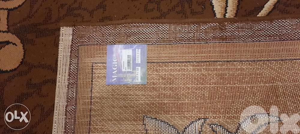 Carpet length 274cm. Width 199cm 5