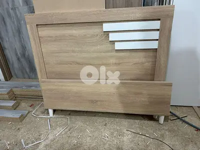 تخت مفرد ونص 120 سم عالي عن الأرض