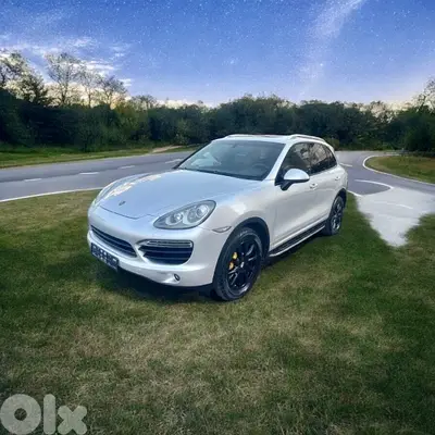 Porsche Cayenne 2011 v6
