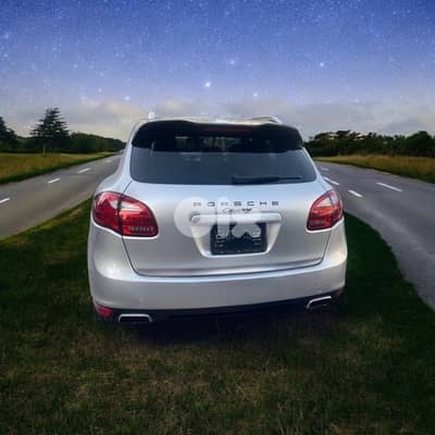 Porsche Cayenne 2011 v6