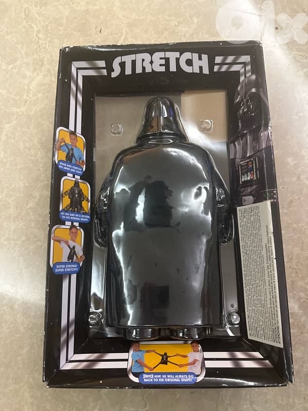 Star Wars stretch Darth Vader figurine 1