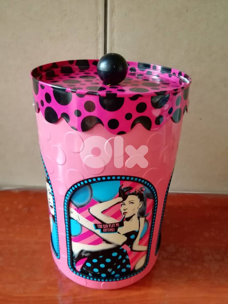Benefit Cosmetics Collectible Partyland tin in tin rotating container 1