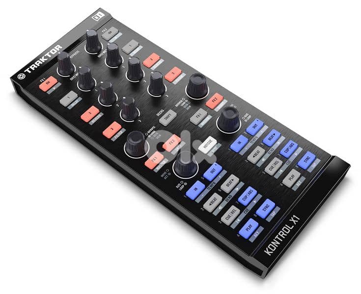 TRAKTOR KONTROL X1 0