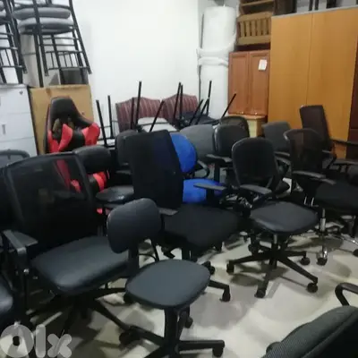 كراسي اوروبي شبه جديد  سعر 40$وطلوع