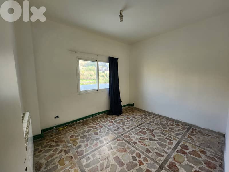 RWB238EA - Building for sale in Halat Jbeil highway 6
