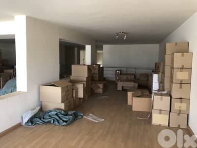 RWB103CC - Showroom with warehouse for rent in Bsarma - Koura