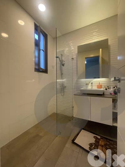 sea view- luxurious building -Ain Al Mraiseh/ عين المريسه REF#JT116470