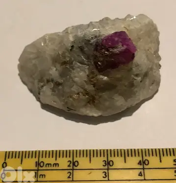 RUBY ROUGH STONE ROCK RAW GEM PAKISTAN HUNZA UNCUT NATURAL