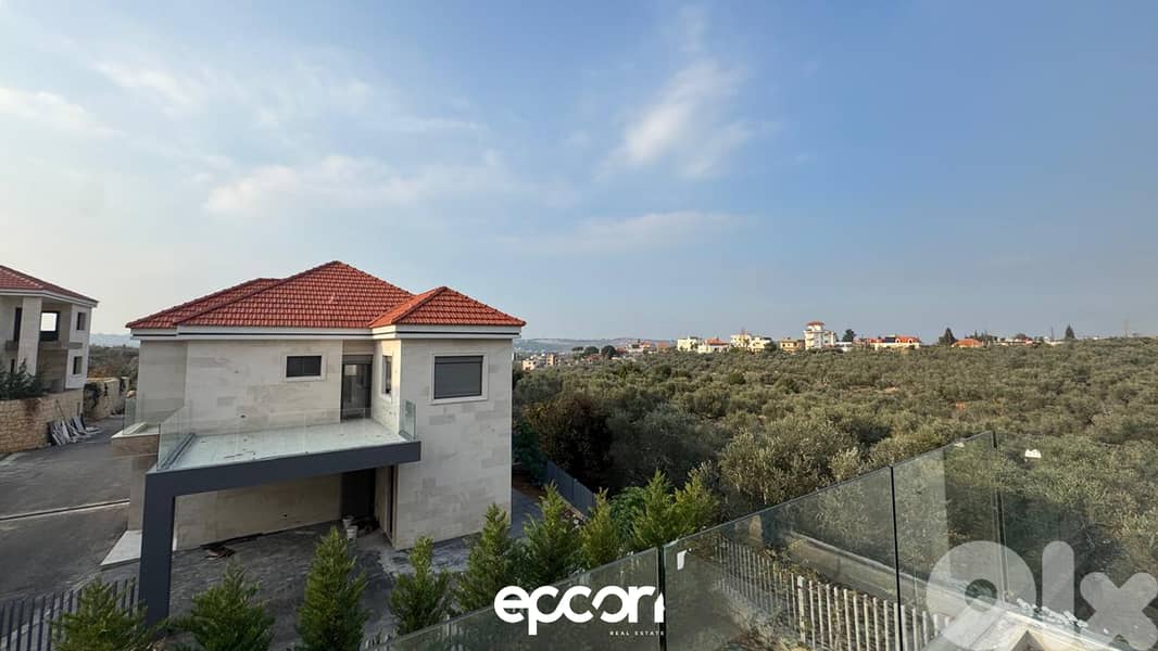 Stunning Villa for Sale in Bsarma, Al Koura 0