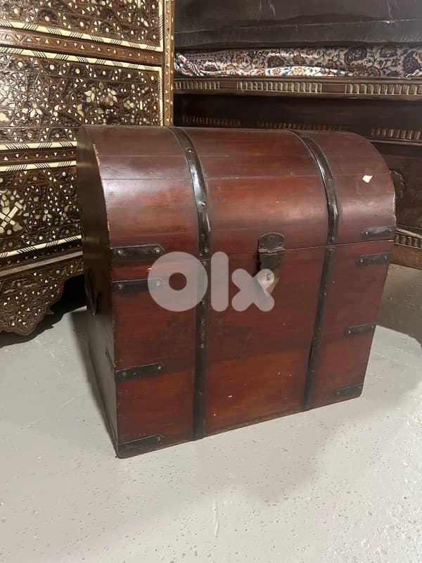 solid wood box 0