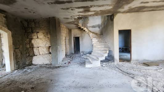 Land For Sale in Chnaniir With Villa أرض للبيع في شننعيرمع فيلا