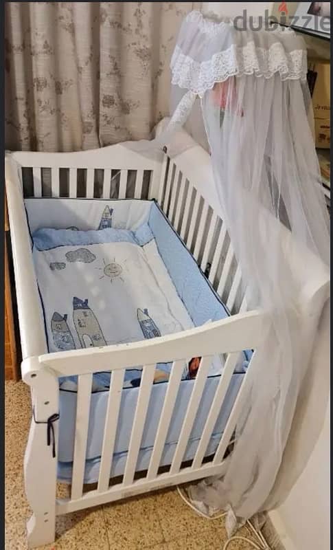 Wood baby Bed+mattress تخت خشب حالة جيدة جداً مع فرشة 0