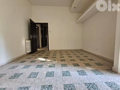 JH25-3843 Vintage office 370m2 for rent in Achrafieh, $ 3,000 cash