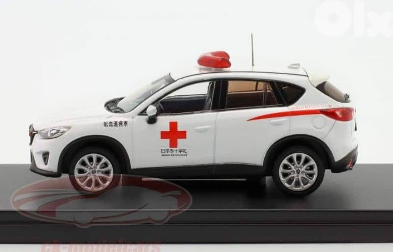 Mazda CX-5 (Japanese Red Cross) diecast car model 1;43. 2