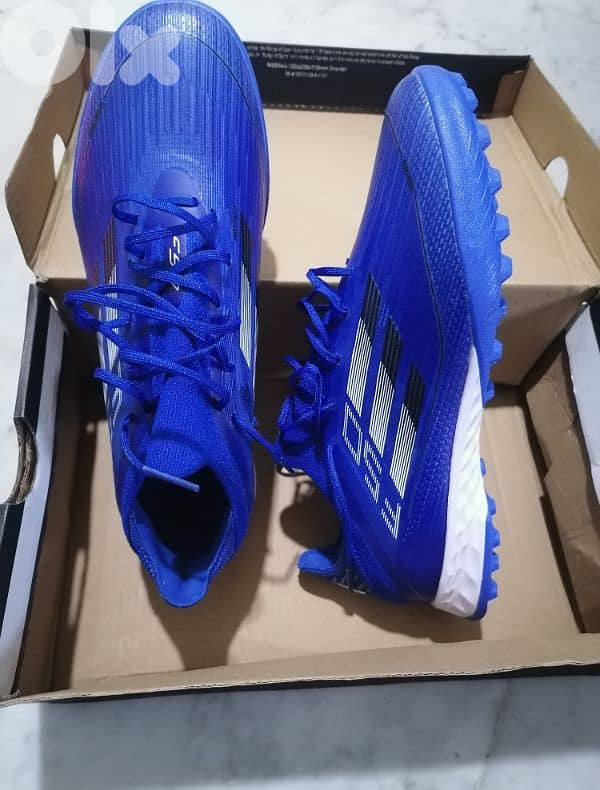 Football shoes original highest quality in market 40% discount 0