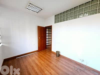 AH-HKL-305 Decorated Office 170m² for Rent in Badaro