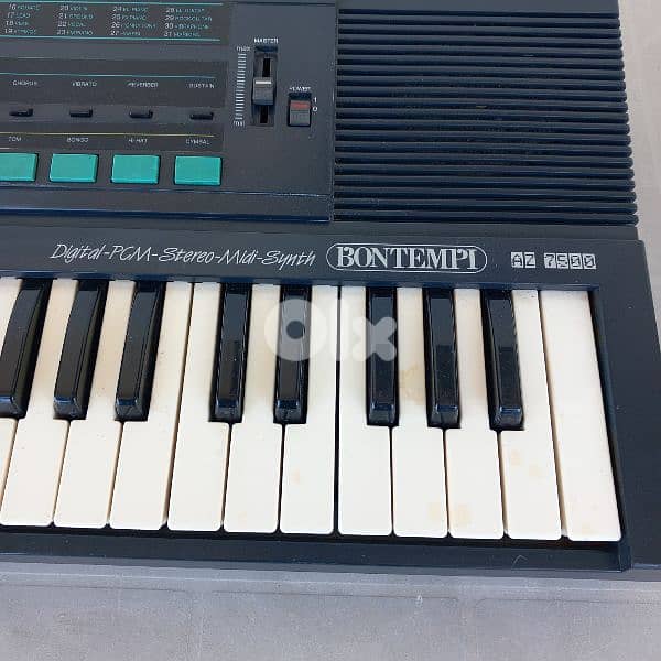 "Bontempi" Keyboard  - Made in Italy in Good condition 1