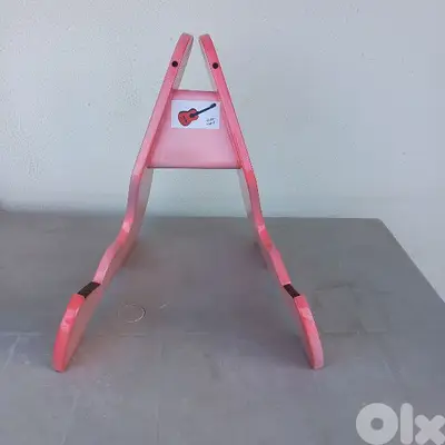 Stand for Guitar in Wood - Pink color