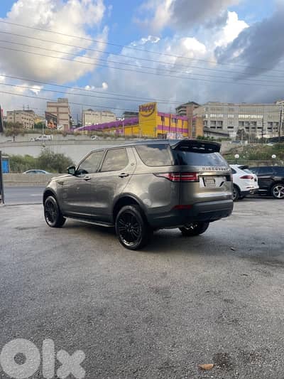 Land Rover Discovery 2018 first edition