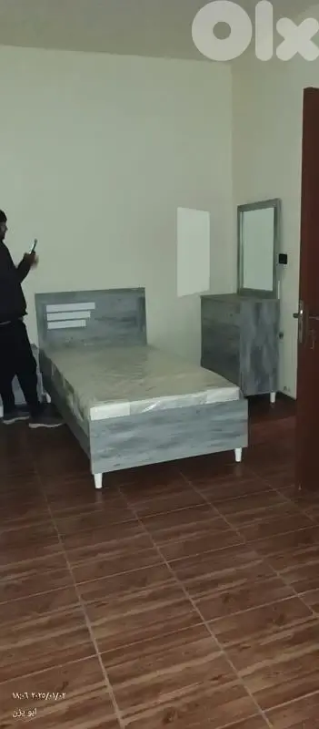 تخت مفرد مع فرشه شفنيرة مع مرايا تفصيل جديد