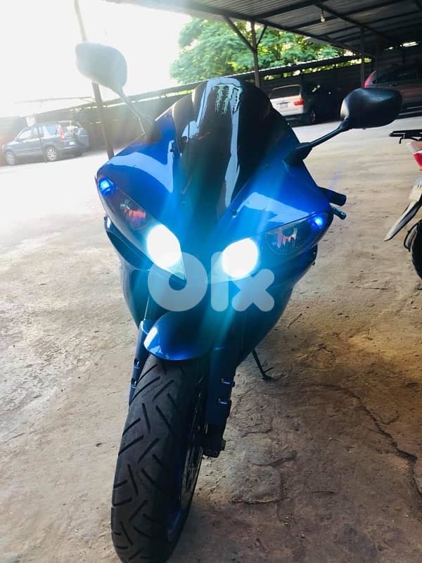 yamaha R1 0