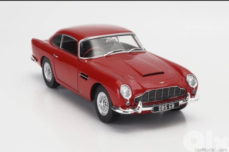 Aston Martin DB5 1964 diecast car model 1;18. 3