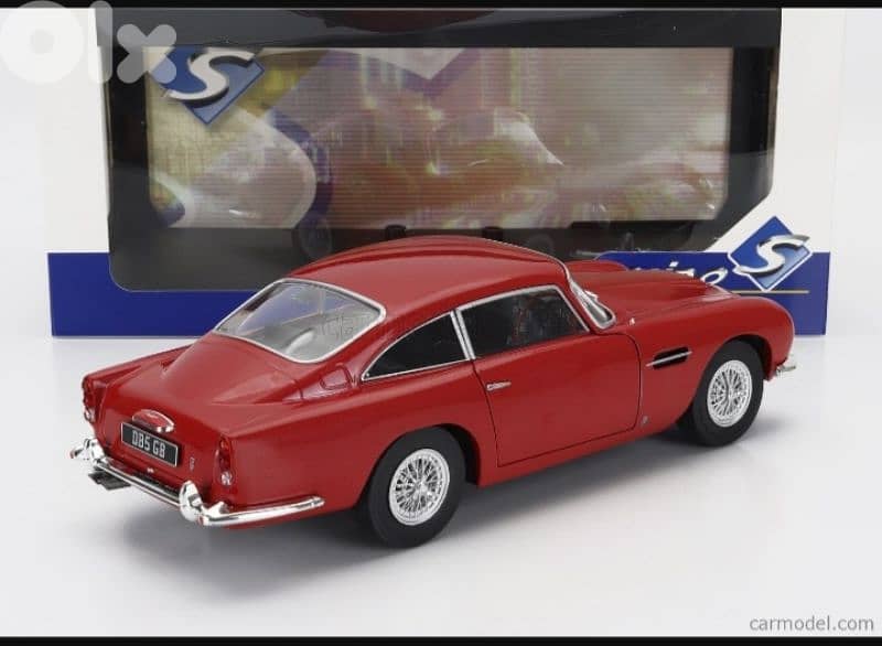Aston Martin DB5 1964 diecast car model 1;18. 4