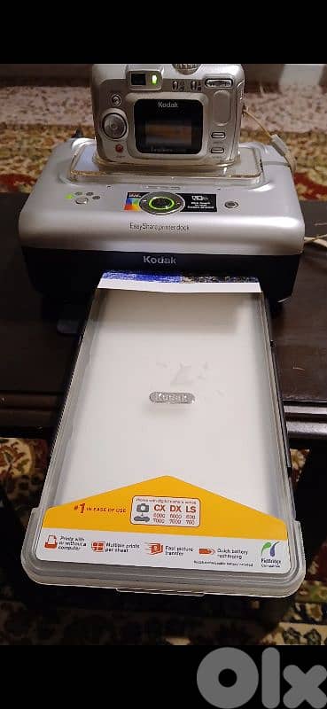 kodak EasyShare camera with photo printer 0