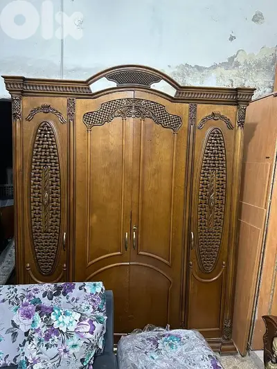 خزانة اربع درف مصرية خشب زان كتير نظيفة