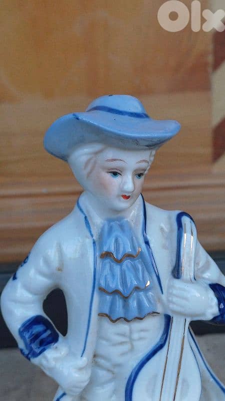 antique 6