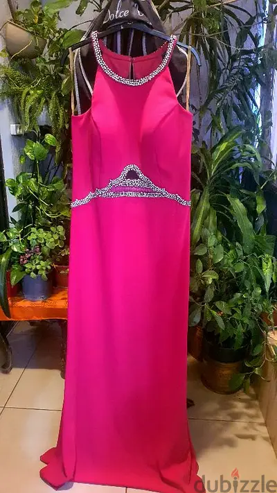 1 time used dress for classic Events size 46