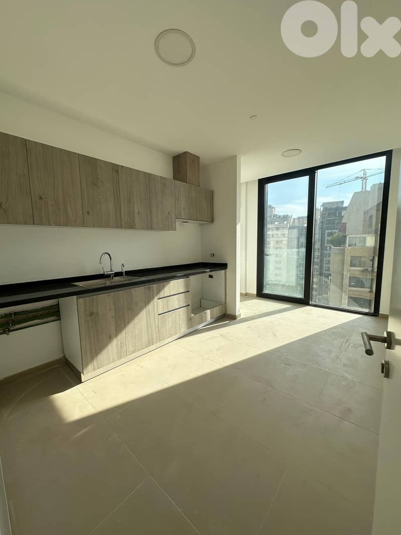 HOT DEAL! Luxurious Apartment For Sale In Achrafieh. 0