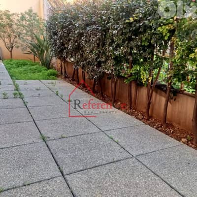 Apartment with terrace in Louaizeh شقة مع تراس في اللويزة